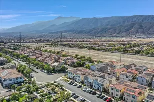 15974 Parkhouse Dr, Fontana, CA 92336 - Photo 36