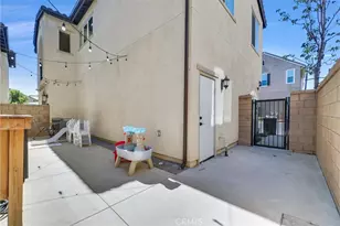 15974 Parkhouse Dr, Fontana, CA 92336 - Photo 26