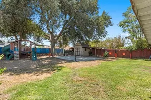 451 W Cornell Dr, Rialto, CA 92376 - Photo 30