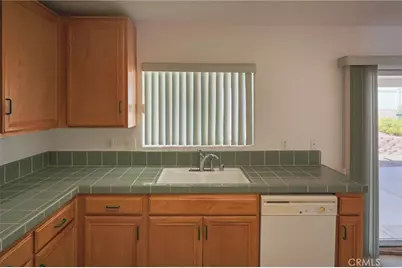 17141 Millbrook, Victorville, CA 92395 - Photo 20