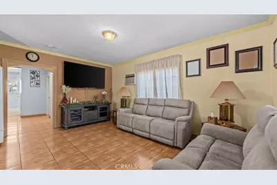 1146 W 74th Street, Los Angeles, CA 90044 - Photo 4
