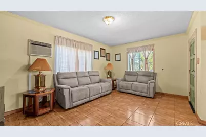1146 W 74th Street, Los Angeles, CA 90044 - Photo 6