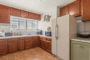 1146 W 74th St, Los Angeles, CA 90044 - Photo 12