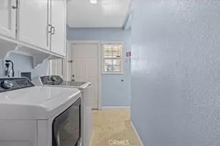 1146 W 74th St, Los Angeles, CA 90044 - Photo 26
