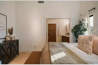 4633 Russell, Los Angeles, CA 90027 - Photo 32