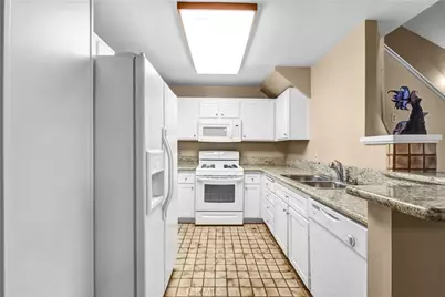 960 W Arrow #E, Upland, CA 91786 - Photo 8