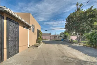 10606 Avalon Boulevard, Los Angeles, CA 90003 - Photo 4