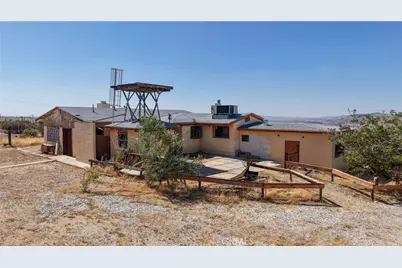 25435 Skyline Drive, Apple Valley, CA 92308 - Photo 32