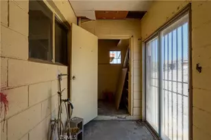 25435 Skyline Dr, Apple Valley, CA 92308 - Photo 6