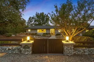 938 E Pomello Dr, Claremont, CA 91711 - Photo 2