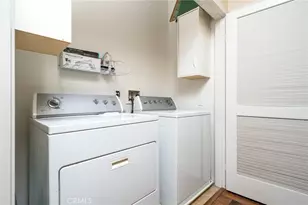704 W 1st St, Claremont, CA 91711 - Photo 24