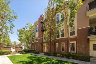 704 W 1st St, Claremont, CA 91711 - Photo 2