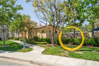 704 W 1st Street, Claremont, CA 91711 - Photo 34