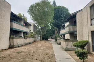 8601 International, Canoga Park, CA 91304 - Photo 2