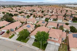 17573 Hudson Dr, Victorville, CA 92395 - Photo 32