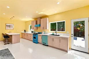 17660 Martha St, Los Angeles, CA 91316 - Photo 32