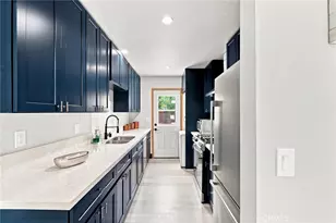 17660 Martha St, Los Angeles, CA 91316 - Photo 14