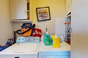 1715 E 65th St, Los Angeles, CA 90001 - Photo 14
