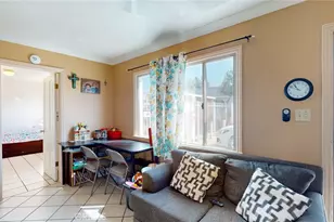 1715 E 65th St, Los Angeles, CA 90001 - Photo 8