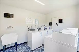 7301 Lennox Ave, Van Nuys, CA 91405 - Photo 18