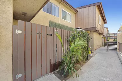 7301 Lennox Avenue #D13, Van Nuys, CA 91405 - Photo 10