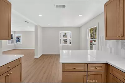 2741 Gale Avenue, Long Beach, CA 90810 - Photo 20