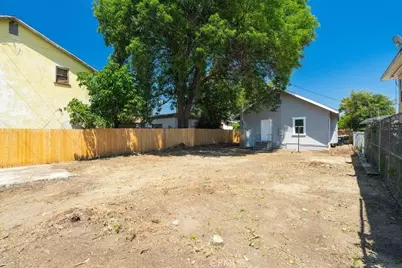 561 Washington, Pomona, CA 91767 - Photo 16