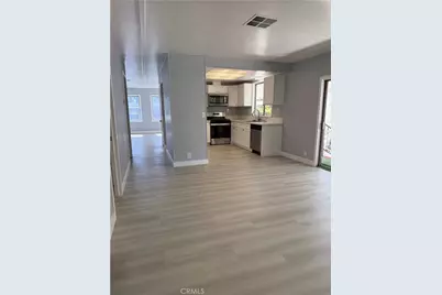 995 Pomona Rd#3, Corona, CA 92882 - Photo 14