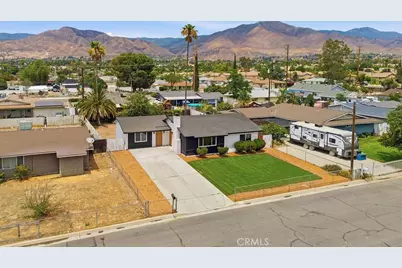 27176 Hibiscus, Highland, CA 92346 - Photo 32