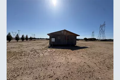 10717 Muscatel, Oak Hills, CA 92344 - Photo 8
