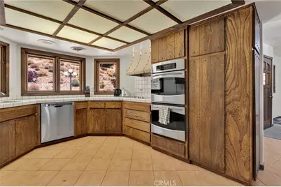 8988 Buena Vista, Apple Valley, CA 92308 - Photo 16
