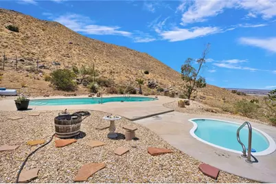 8988 Buena Vista, Apple Valley, CA 92308 - Photo 46