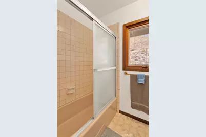 8988 Buena Vista, Apple Valley, CA 92308 - Photo 24