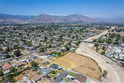 25604 Walker, San Bernardino, CA 92346 - Photo 2