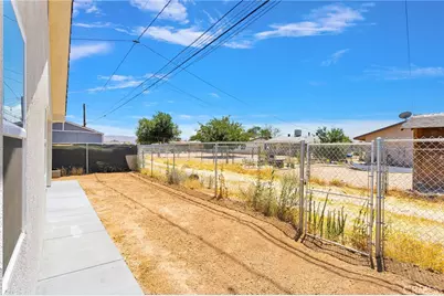16443 Pine Street, Hesperia, CA 92345 - Photo 42