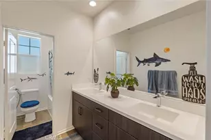 18144 Meridian Ln, Saugus, CA 91350 - Photo 46