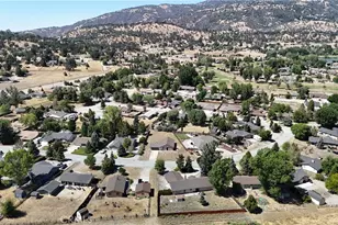 30001 Caddy Ln, Tehachapi, CA 93561 - Photo 26