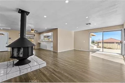 8405 Buckthorn Ave, Hesperia, CA 92345 - Photo 6