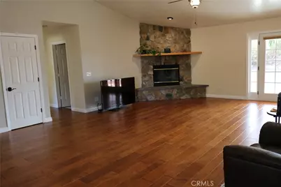 6977 Kourie Way, Oak Hills, CA 92344 - Photo 4