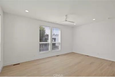 3030 Oceanside Boulevard #14, Oceanside, CA 92054 - Photo 6