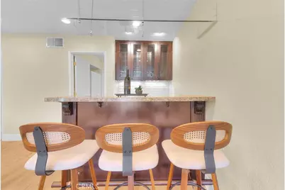 18223 Delano, Tarzana, CA 91335 - Photo 18