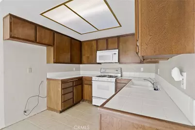 848 W Sierra Madre Avenue #1, Azusa, CA 91702 - Photo 12