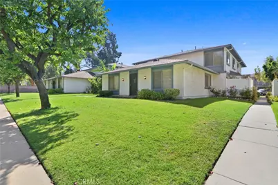 848 W Sierra Madre Avenue #1, Azusa, CA 91702 - Photo 2