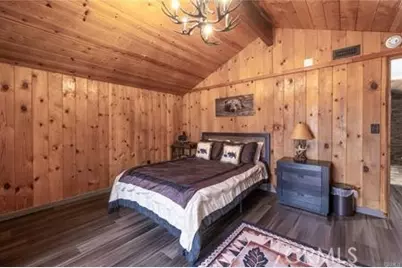 33417 Cedar Dr, Arrowbear, CA 92382 - Photo 22