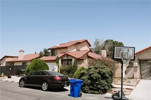 16196 Tokay, Victorville, CA 92395 - Photo 2