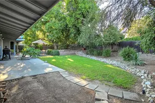 425 Bowling Green Dr, Claremont, CA 91711 - Photo 42