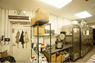 50 N Raymond Avenue, Pasadena, CA 91103 - Photo 22