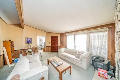 19384 El Rivino Road, Bloomington, CA 92509 - Photo 8