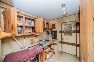 19384 El Rivino Rd, Bloomington, CA 92509 - Photo 14