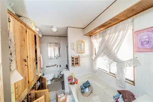 19384 El Rivino Rd, Bloomington, CA 92509 - Photo 18